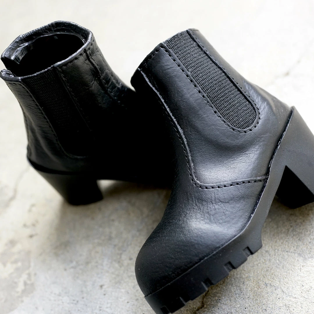 KL Chelsea Boots (Vinyl Black)