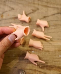 Smart Doll Store Chaos - Uncut Option Hand Pack 1 (Cinnamon)