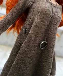 N2 Irregular Hem Sweater (Oak Brown)